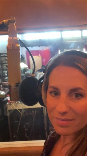 POV: When we recorded CIRCLING AROUND IT in this cool little studio in Gallatin on a Tuesday afternoon… ✨ #newmusic #bts #recording