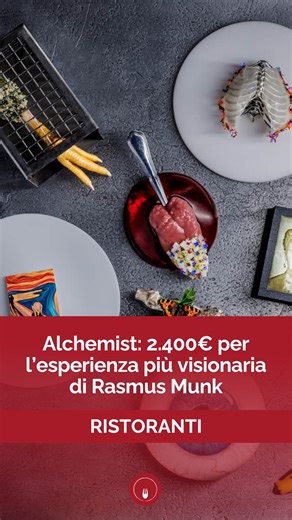 Reporter Gourmet Italia on Instagram: "Una cena di quasi sei ore nel ristorante di Rasmus Munk alla periferia di Copenaghen. L’esperienza gastronomica più folle e cinematografica del mondo, tra formiche, occhi, cuori, farfalle, mille lingue parlate e una quantità di stimoli per gestire i quali cinque sensi non bastano. 🔗 Scopri di più al link in bio! ✍🏻 @andrecuomo65 #alchemist #copenaghen #munk #10anni"