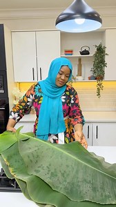 366K views · 10K reactions | Cook dinner with me.. Have you ever tried this combo before? Ingredients used Corn (Use fresh or dried. For dried soak it over night) Beans (Wash and soak for 30mins) Tatashe Chilli Garlic Onions Banana leaves to wrap I blended the corn first using my @buchymix sound proof blender, then proceeded to blend the beans and peppers. | Feesa cooks everyday | Facebook