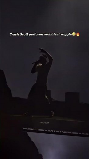 Travis Scott performing "SHYNE (WOBBLY WIGGLY)" live for the first time (Leeds Festival)