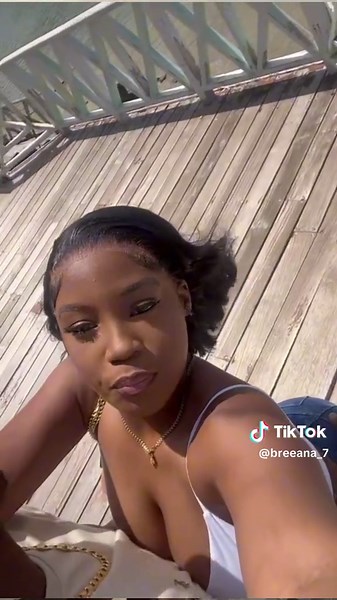 BreeBree (@breeana_7)’s videos with original sound - Dimplez