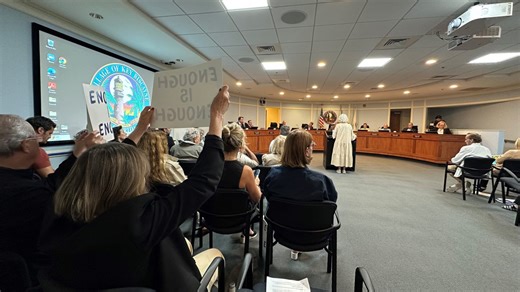 Residentes exigen soluciones a la congestión vehicular en el Rickenbaker Causeway