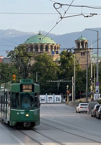 Sofia, Bulgaria 🇧🇬😍 Sofia in spring is one of the easiest ways to experience the city, with landmarks like Alexander Nevsky Cathedral, Vitosha Boulevard, and the Ivan Vazov National Theatre opening up into longer days and clear views toward Vitosha Mountain.🏔️🌿🏛️The capital mixes layers from Roman ruins to Soviet era architecture and modern streets, often within a few minutes of walking, which makes the center feel compact but varied at the same time.❤️ Around Serdika, you can still see pa