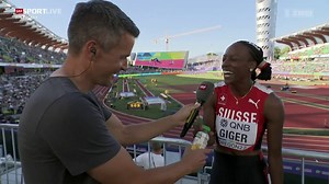 Giger löst beim Interview ihre Wettschulden ein