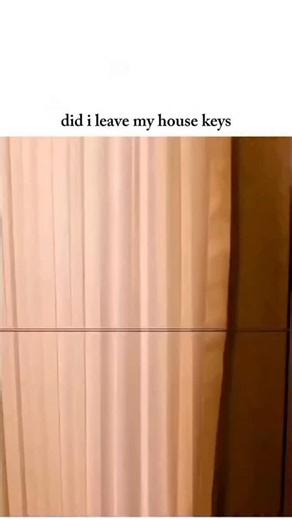 Movies on Instagram: "Everybody Hates Chris 🎬 Storyline 🎬 Everybody Hates Chris is a sitcom inspired by Chris Rock’s real childhood, set in 1980s Brooklyn. The show follows young Chris as he deals with strict parents, money struggles, bullies, school problems, and constant bad luck. Narrated by Chris Rock, every episode turns everyday hardships into sharp, relatable comedy. Cast 🎭 Tyler James Williams perfectly captures Chris’s frustration and innocence. Tichina Arnold is unforgettable as Roc