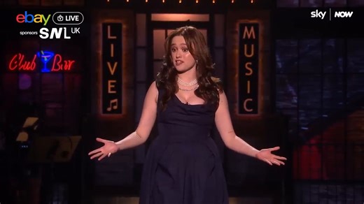 Aimee Lou Wood praised by fans for SNL hosting debut following joke controversy
