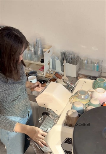 Monday open⛅️☕️ ຮ້ານ Longcha X Cofftail ☕️🍵 🔆Open every day 9am-5pm Contact us : ⁨⁨020 59 269 826⁩ 🚚Delivery by : Foodpanda🐼 - E gets🦊 📌Khouvieng roads, VTE #longchaxcofftail #cofftailVTE #cafeinvientiane