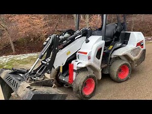 Bobcat L28 gets put to work on the farm!