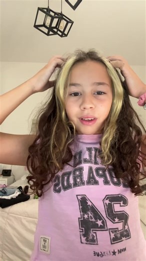 Videos de Tiarucha_58 (@tiara.vitro) con “sonido original - 𝖆𝖕𝖔𝖑𝖔⛧.”