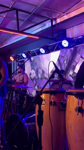 Easter Sunday was celebrated to its best @Isabella Lounge by @Allan Toniks those that missed enjoy 😊 #livemusic #allantoniks #ugandanmusic #fyp #tiktokuganda🇺🇬🇺🇬🇺🇬