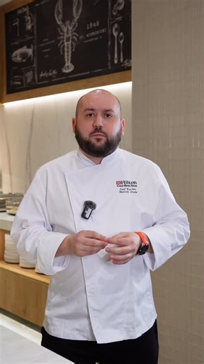 Restauracja Meritum w Hilton Garden Inn Radom 🍽️ on Instagram: "Serdecznie zapraszamy na wyjątkową kolację walentynkową w restauracji Meritum! ❤️ Sprawcie, by 14 lutego był naprawdę wyjątkowym dniem! 👩‍❤️‍💋‍👨 Romantyczna atmosfera, starannie skomponowane menu, muzyka na żywo i kieliszek wina stworzą idealne tło do świętowania we dwoje. 🥂 📅 Sobota, 14 lutego 🕑 18:00-22:00 📍 Hilton Garden Inn Radom, ul. Jana Kilińskiego 14 W cenie 299 zł za parę: 🍽️ menu walentynkowe 🍷 kieliszek wina 🎶 