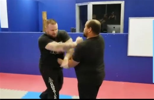 14 reactions | ✅A FREE JUN FAN Jeet Kune Do Trapping to striking...