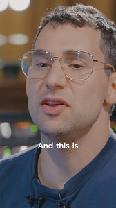 Jack Antonoff deconstructs his approach to recording, processing, and double-tracking vocals for The 1975. Watch the full 30-min series on https://eu1.hubs.ly/H0cjp920 | Mix with the Masters
