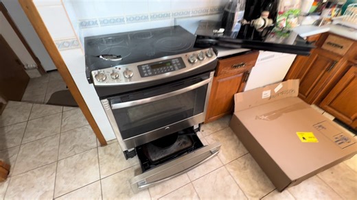 Model number location on a ge stove |where is the model number on a ge stove PCS940SF1SS #fyp