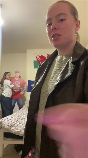 Stylish Pub Outfit for Watching Darts with Friends