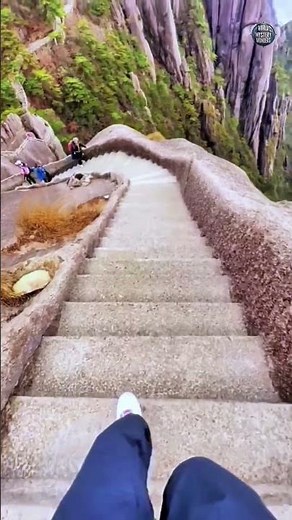 Hiking Huangshan – China's Misty Mountain Wonderland
