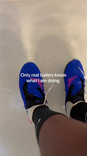 Nike soccer trick only real ballers know — Ronaldo-style move