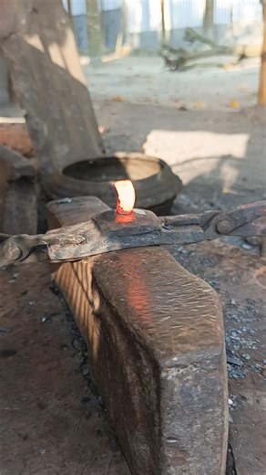 Incredible Forging Skill | Scrap Steel Turned Into Heavy Duty Peraak