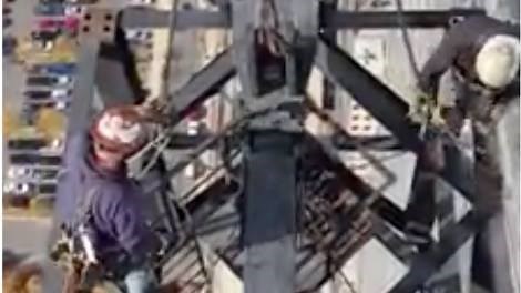 If you’ve ever wondered what it’s like to take down a tower crane… Here’s Ironworker’s Local Union 401 Philadelphia hard at work! Video Credit : @IronWorkersBuildingofAmerica #ConstructionWorkers #WorkplaceSafety #BuildingAmerica #Construction #IronWorkers smbb.com | Saltz Mongeluzzi Bendesky
