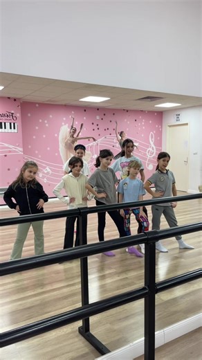 #musicschool #dance #trendingvideo #viraltiktok
