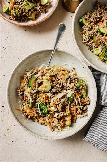 This ground beef stir fry is easy, delicious and cost effective! It’s made without soy or gluten and is paleo, whole30, AIP, and easy to make keto. 1 lb ground beef 1 tsp salt ¼ tsp black pepper, omit for AIP 1 thumb ginger, grated 2 cloves garlic, minced ½ cup carrots, shredded 1 small zucchini, chopped into half moons 1 cup broccoli florets 1 ½ cup green cabbage, shredded 3 tbsp coconut aminos 2 tsp apple cider vingar 1 tbsp green onion, sliced | Unbound Wellness