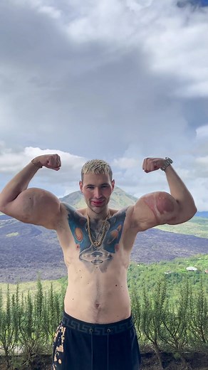 Bazooka hands i fly vulcan