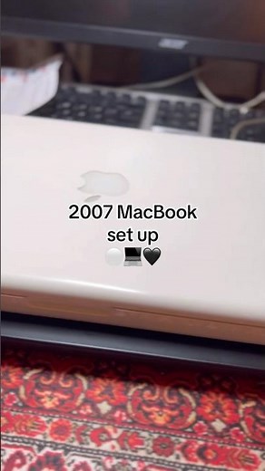 2007 MacBook set up ⚪️ #retro #apple #mac #nostalgia #2000s #setup #shorts