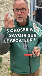 ✂️🌳SÉCATEUR🌳✂️ Aujourd’hui, 3 choses essentielles à retenir sur le sécateur ! Toujours très bien expliqué par Christophe, notre expert jardin 😎 ☀️ Affûtage ☀️ Désinfection ☀️ Position de la lame pour une bonne taille Continuez à nous suivre pour encore plus de conseils 😉😊 #secateur #conseils #jardin #expert #expertjardin #jardinage #exterieur #jardinier #maisonetservices #entretienjardin #environnement #jardinaunaturel #jardinageàdomicile | Maison et Services