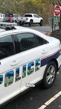 🚔 Officer Respects First Amendment Auditor… Conversation Ends on a Positive Note 👮📹