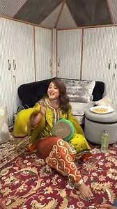 #hinakhan sings #kashmiri song at her sister's #wedding in #kashmir #shorts #siblings