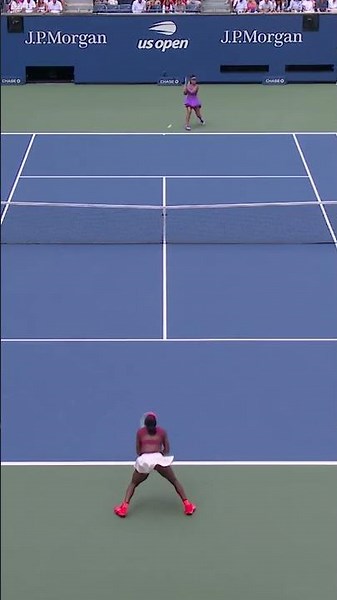 Osaka brings her POWER game! 💪