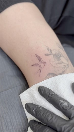 Hummingbird Fine Line Tattoo