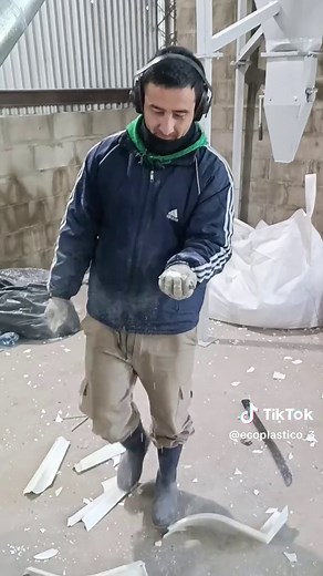 Reciclar silla de plástico número 5: cómo convertirla en materia prima