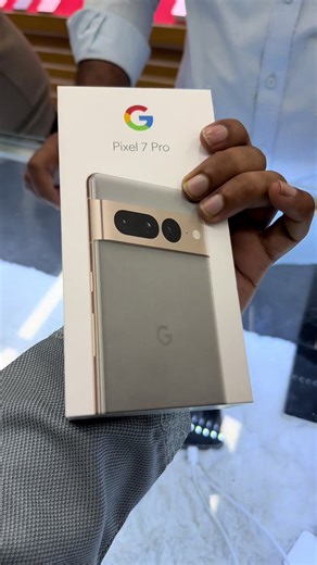 Unboxing the Google Pixel 7 Pro 128 GB