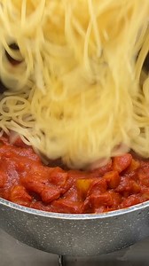 246K views · 1.8K reactions | GLI SPAGHETTI PIU' BUONI CHE ABBIA MAI...