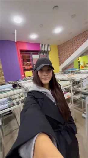 Feriel Djabri on Instagram: "Room makeover🎀✨ Que penses tu des progrès ? Tu aimes bien la nouvelle couleur ?"