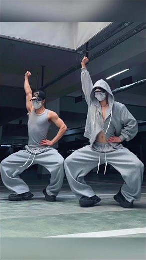 🚨 911 Emergency [Remix] (Carl feat. Marvin) / Melon Egg Shake | 瓜蛋摇 – Ningmeng #dancecover