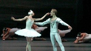 Bolshoi Ballet raises curtain on new season after acid attack