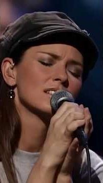 Willie Nelson and Shania Twain sing the moving Blue Eyes Crying In The Rain 2003 pt3