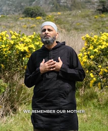 "SubhanAllah" by Mohamed Tarek feat. Zain Bhikha 📺 Watch it now on YouTube – Zain Bhikha 🎧 Stream it on all major music platforms in both voice and drum and voice-only versions #zainbhikha #subhanallah #nasheed #islamicmusic #dhikr @mtarek.official | Zain Bhikha