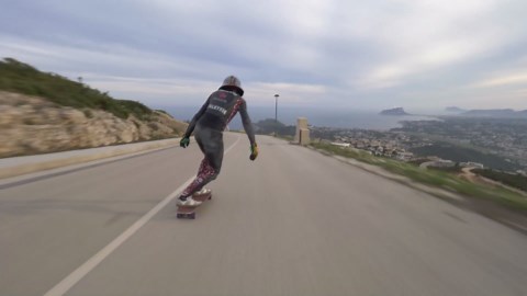 Descente sur une route classique d’Alicante