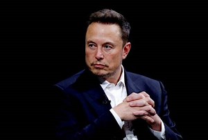 Musk says Starship with robot aboard to fly to Mars in late 2026