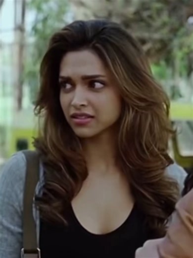 Deepika Padukone's Iconic 2000s Fashion Looks