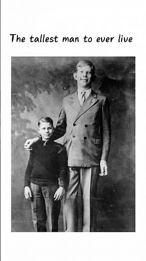 The Tallest Human Ever Recorded😳