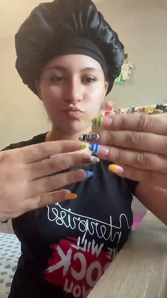 Shout Out to Janaa za Noktite: Nail Transition Swag from Macedonia