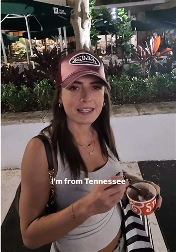 Southern girls in Miami hit different 🇺🇸 #miami #southbeach #tennessee #usa #florida