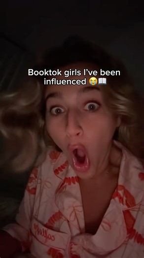 Now I can always have my books with me 🫶🏼 #booktok #bookgirlies #kindle #ebook #readers