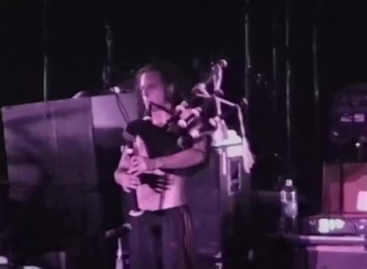 How to Play Bagpipes: A Guide for Beginners