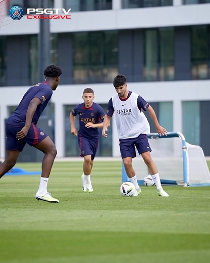 🔛🎥⚽️ Training of the day at Campus PSG 🔴🔵 L’entraînement du jour au Campus PSG 🔴🔵 | PSG - Paris Saint-Germain