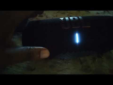 how to know if the jbl charge 5 is fully charged